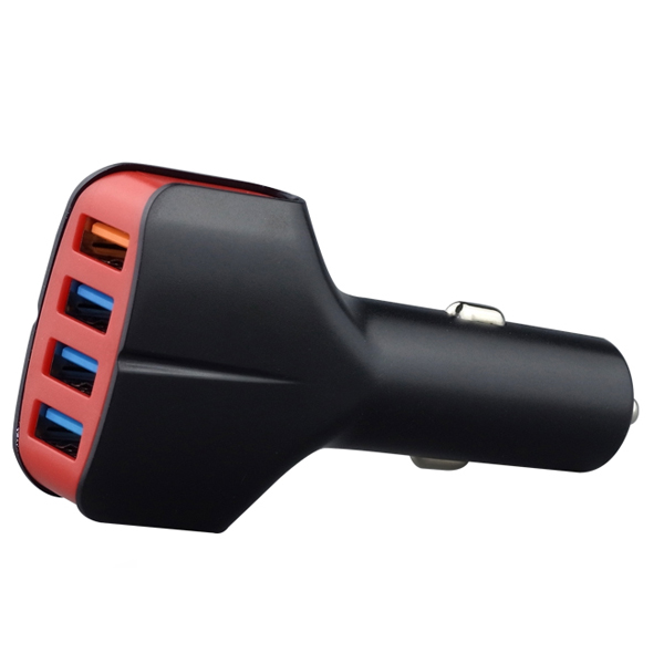 四口USB車載充電器